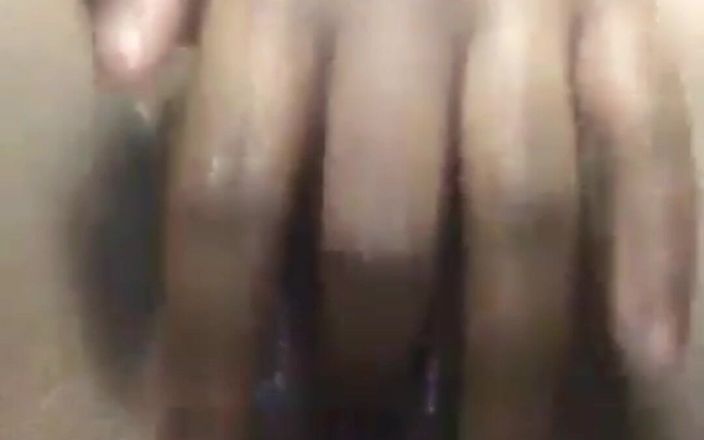 Barqueen: Non riesco a smettere di squirtare