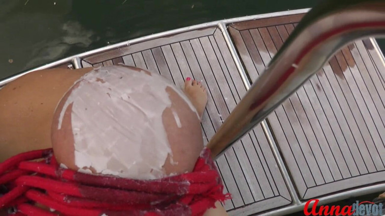 Anna Devot: Annadevot - Boat Special: มัดนมและหยดเทียน