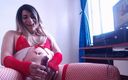 Lucy Sex: Seksi kırmızı iç çamaşırlı bebek