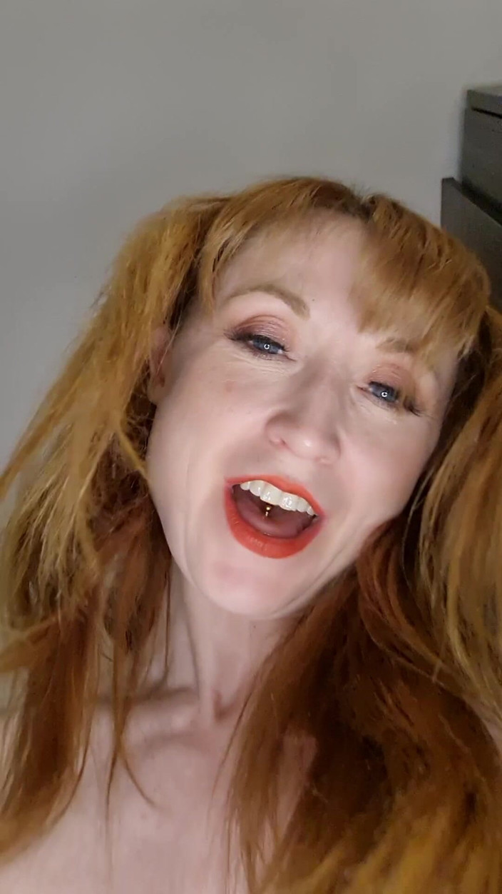 Lily kink: POV Deine MILF Küchenschlampe Ehefrau Fickt Dich Auf Der Theke