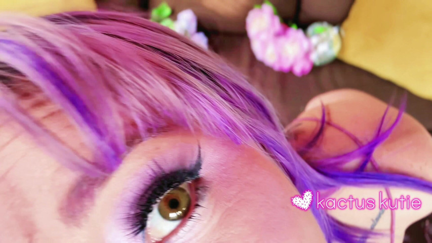 POV: Blowjob From Your Girlfriend (Kactus kutie) POV: Blowjob From Your Girlfriend (Kactus kutie)