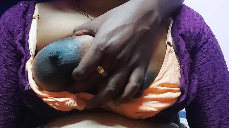 Desi Mohini: 印度辣妹被年轻人勾引