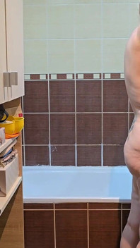 Fare La Doccia Insieme Si Trasforma in Sesso Bollente E Finisce Con La Figa Della Moglie Piena Di Sperma