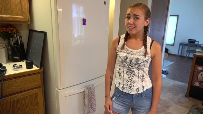 BrandiBraids: Stoute stiefdochter steekt stiefvader om voor seksles