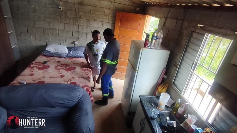 TheBlacKHunterr: 働いている隣人が動画1をくれました