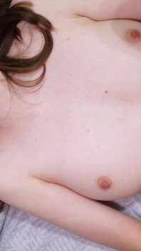 怒ったルームメイトは、私のペニスを追いかけてかわい子ちゃんに変わった。
