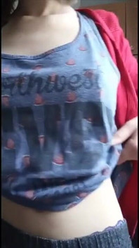 Compilation de jeux avec mes seins et mes tétons