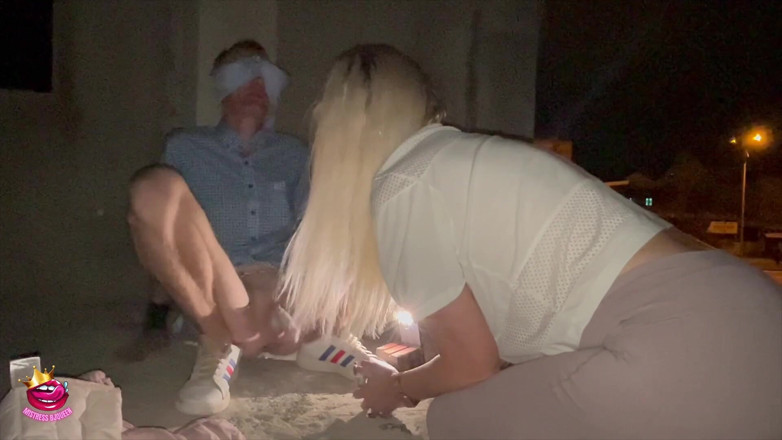 Mistress_BJQueen: Lämnas ensam fastbunden med ögonbindel naken och utsatt