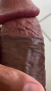 Fotograf čekal na další modelku a rozhodl se zasáhnout jeden uprostřed studia