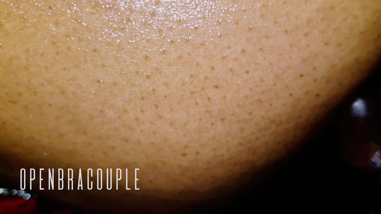 Openbra: 德西阿姨与她的邻居男孩啪和手淫