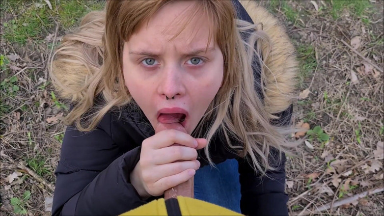 Deepmalaa: Spontaneous outdoor blowjob