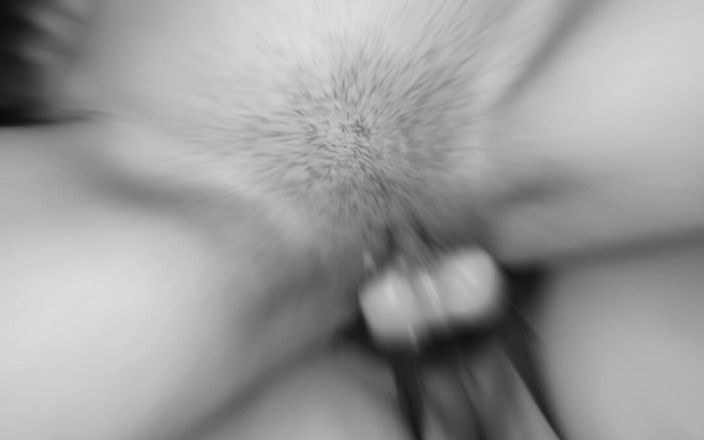 Naughty Throuple 007: Meisjes hostel lesbische voorbinddildo neukpartij deel 2