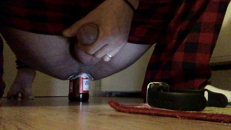 Rinno Steel: Anal bottle insertion