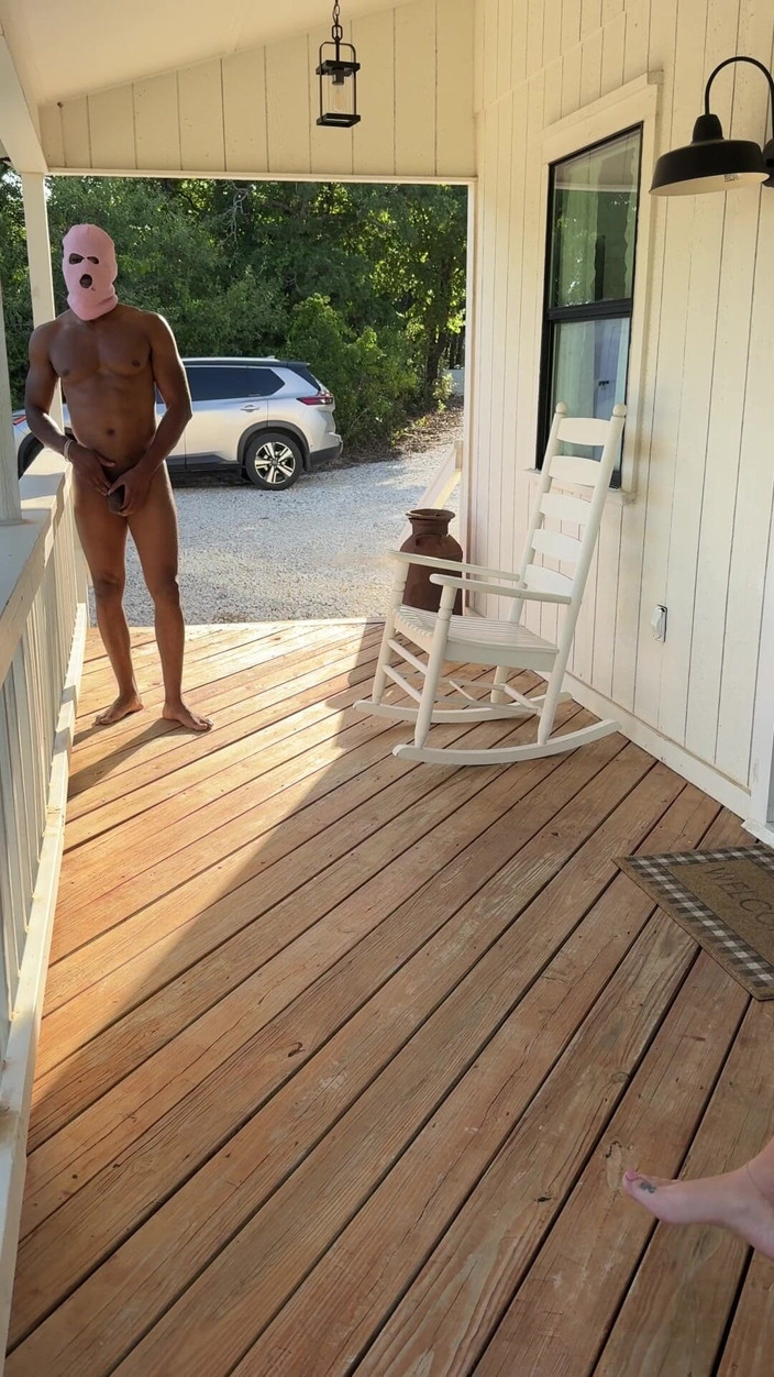 Jackrackemxxx: Kote hitam besar mengongkek MILF desa di hadapannya