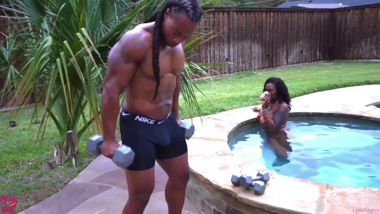 LyricsWay: プールサイド BBC ドキドキドレッド ウェイ &amp; リリック スカイ ファースト エンカウンター