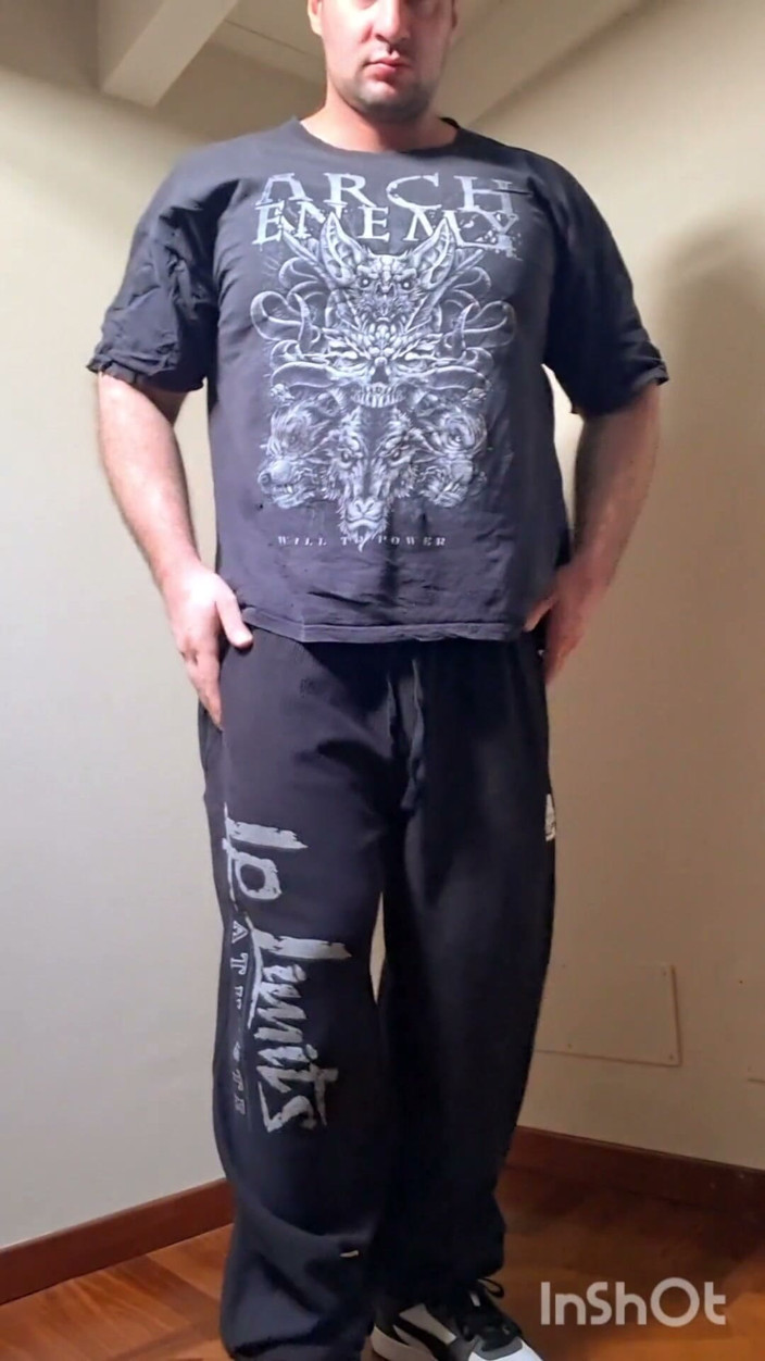 Markwolf: Bodybuilder Secret Under Gym Clothes