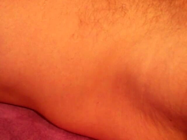 Hairyartist: 继父会为他的儿子射精