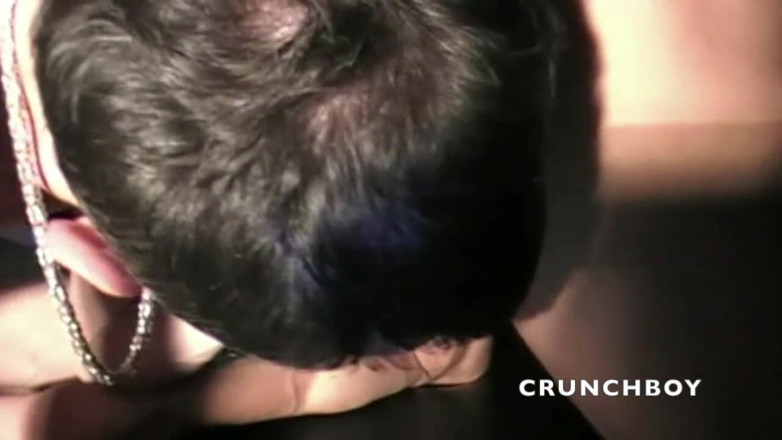 FETISH BDSM STUDIO: Dois padrastos maduros fodem na sauna dos bastidores do gloryhole