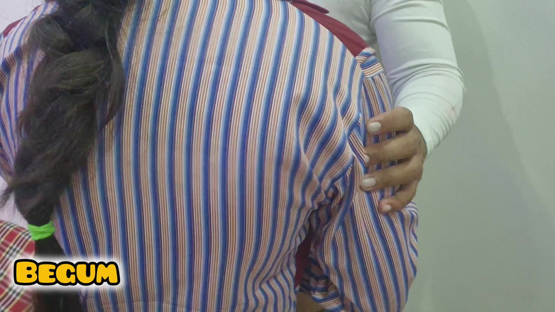 Rukshaar Begum: Бойфренд взял ее подругу к квартире друзей и трахнул ее