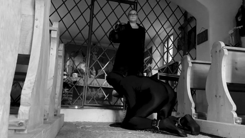 Mistress April: Kochanka Dominatrix kwiecień - konfesjonał