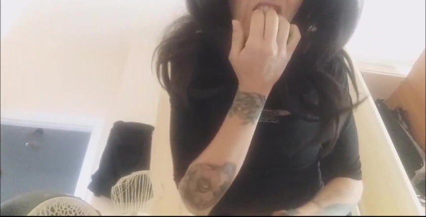 savannahamatoriale: 一个年轻的M.性感和放屁的女孩
