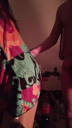 hael: Máme sex v tichosti v domě mých rodičů, téměř nás...