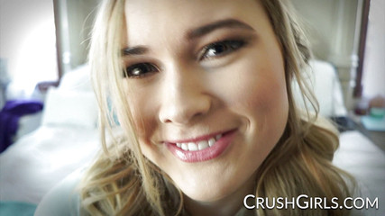 Crush Girls: Crush girls - Alyssa Cole üvey babasının mali durumunu aldığı için cezalandırılıyor