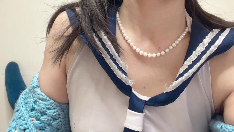 sweethanajapanese: Hana nosí vysokoškolačku Cosplay pro její nový den práce