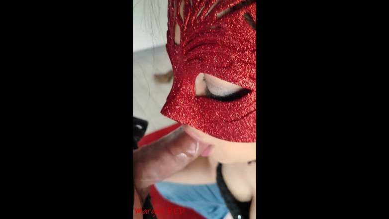 Margot Red: Muie amatoare cu ejaculare pe țâțe - futai cu țâțe și gură - palme pe...