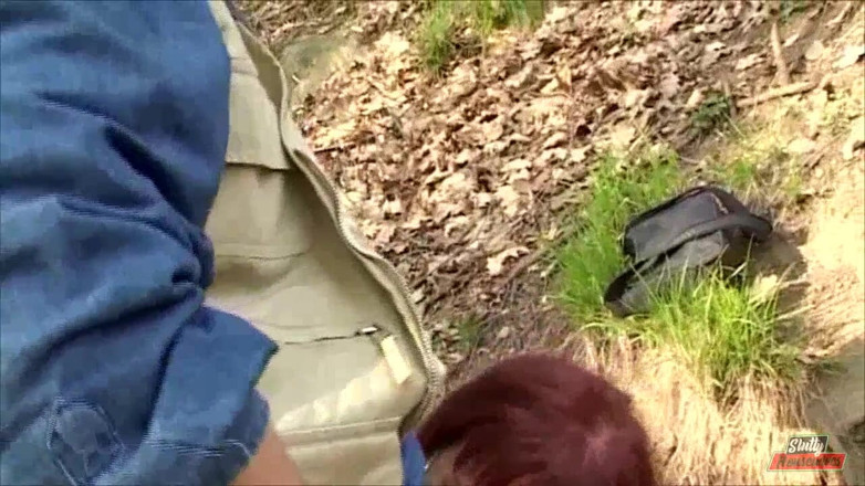 Vere Casalinghe Italia.: Outdoor sex with an amateur Italian couple, redhead wife, and...