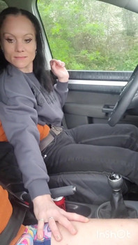 공공 요원 : 좌초 된 자전거 타는 자지 픽업 - 오럴, 자동차 섹스 및 시오후키 오르가로 따뜻하게 도와주어
