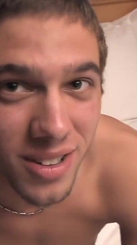 Băiatul heterosexual heterosexual excitat Rob