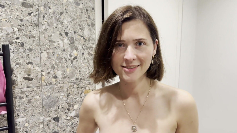 Mintaxxx69: Esposa com tesão encontra marido fodendo sua meia-irmã em um...