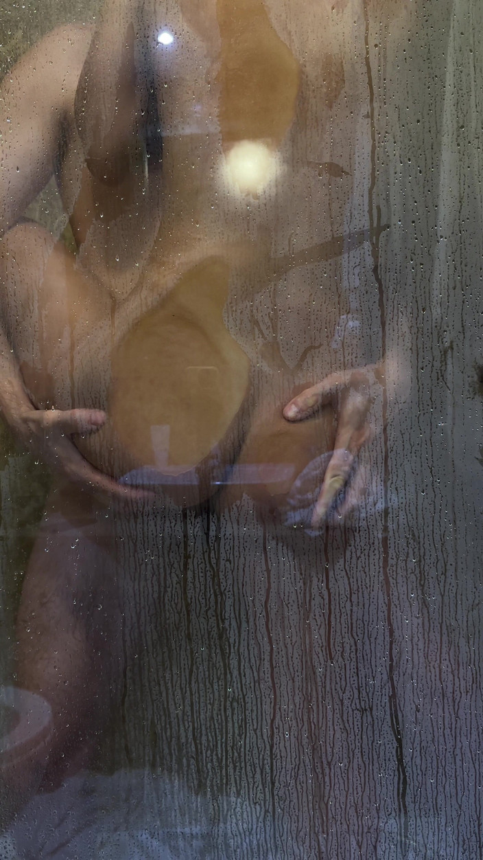 HomeVideoLive: Morning Passionate Sex in the Shower From a Real Couple...