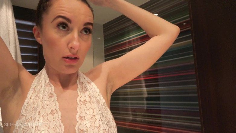 SophiaSmithUK: Твоя табу-ніч з королевою, що голиться