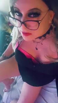 CD Krissy Sweets Tânjește După Pula Ta Tare