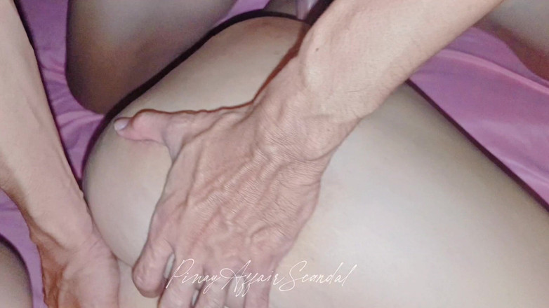 TeenPinayCloseUp: Primer plano: follando duro y apretado coño mojado