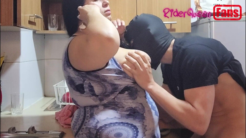 Riderqueen: Video per i fan: un giovane mascherato mi scopa in...
