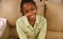 Homegrown Ebony: Colegiala de ébano quiere ser famoso