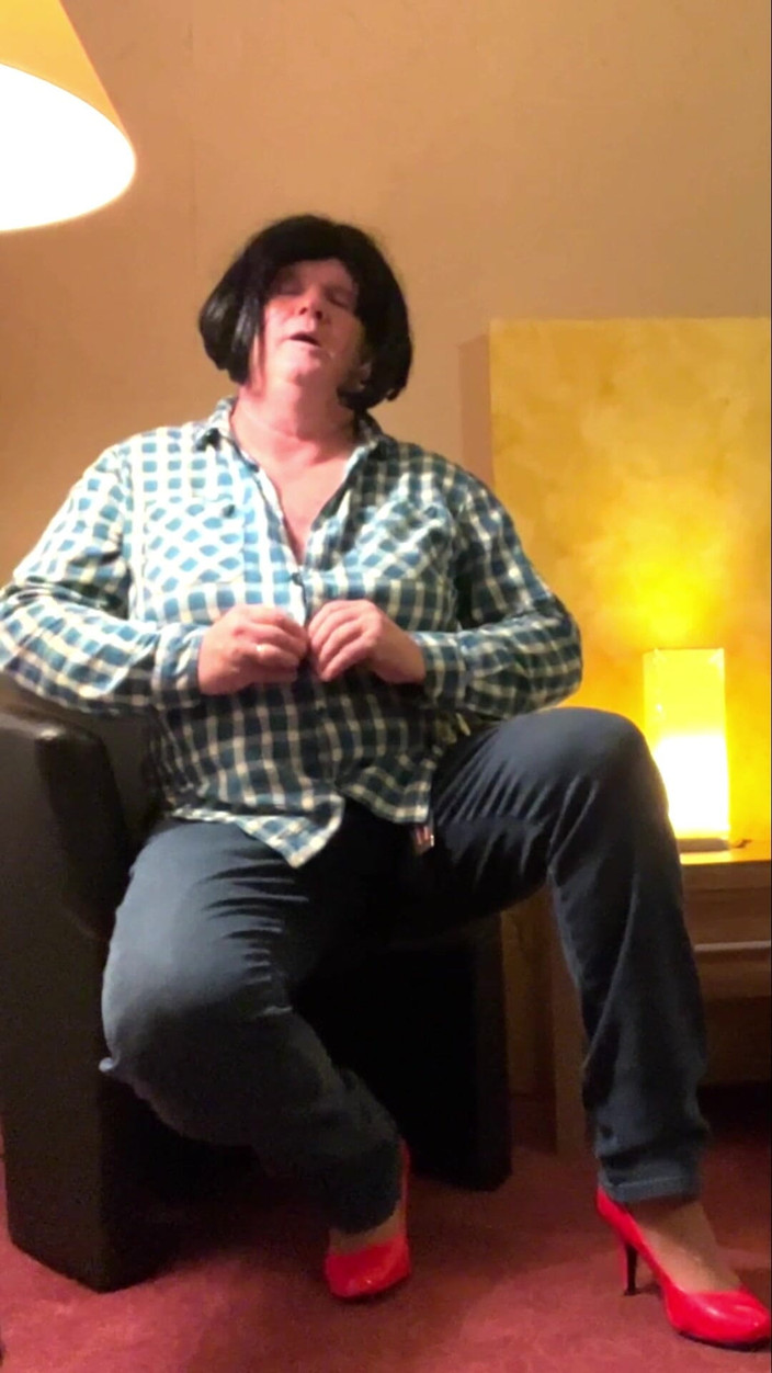 Nylon-Lottchen: 塑形连裤袜和牛仔裤