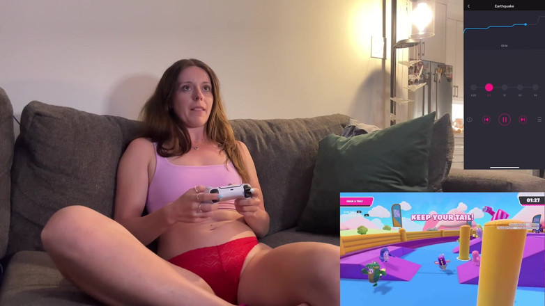 Nadia Foxx: Je joue à des mecs d’automne avec mon Lush et j’essaye...