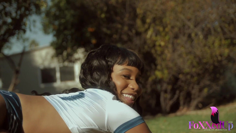 Jenna Foxx: Jenna Foxx likes playing with balls!!