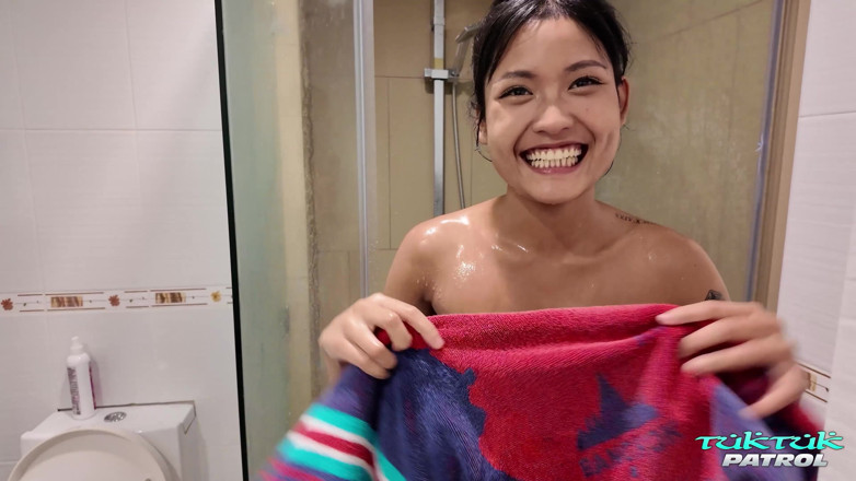 Trike Patrol - Tuk Tuk Patrol: Tuktukpatrol Thumb Sucking Asian Loves It Rough