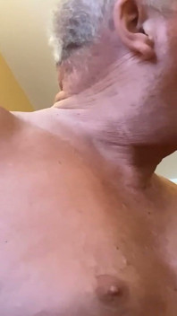 成熟男人吮吸鸡巴