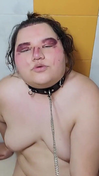 Ben senin bdsm kölenim, üzerime işe, üstüme tükür ve üzerine boşalana kadar yüzümü sik