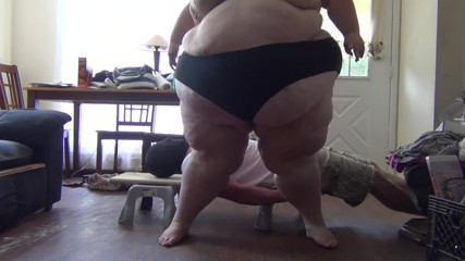 Full Weight Productions: 600 lb slečna GG občerstvení a drtí matta o život