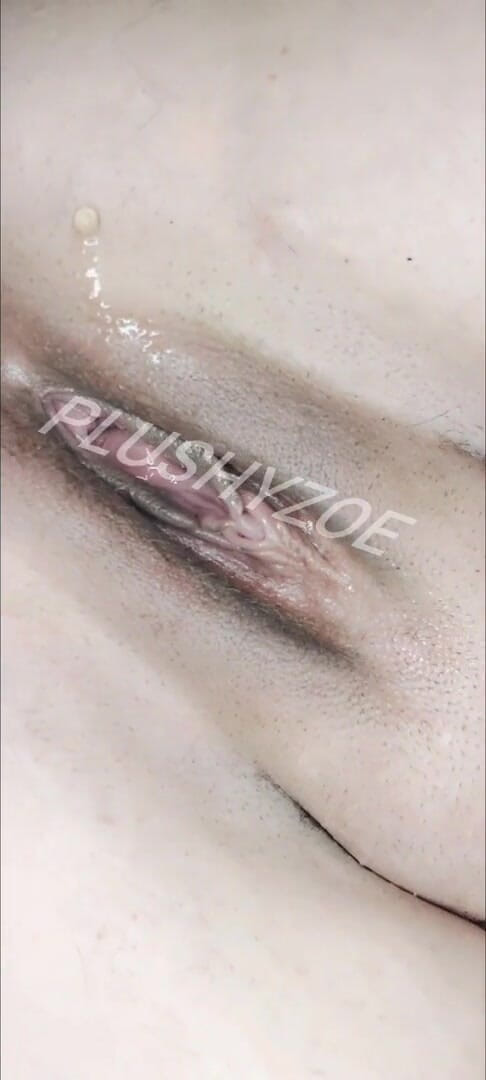 PlushyZoe: Sudut pandangan pertama: melayang ke atas awak