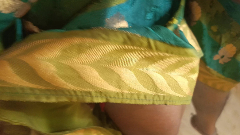 Apple baby: 인도 섹시녀 따먹기