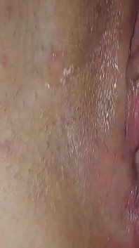 Enorme tonta en el interior del coño