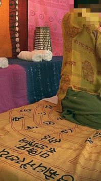 Femei căsătorite umplute cu spermă de mâinile rele în timpul masajului - 9